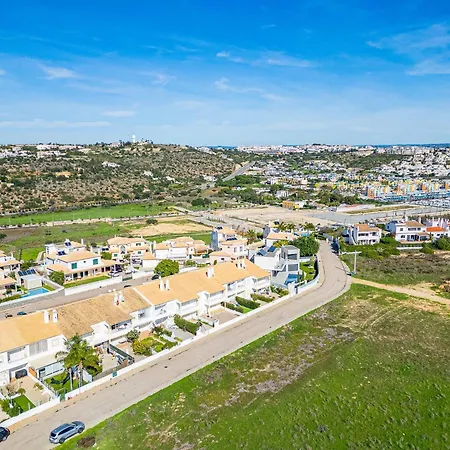 Villa Marina Vista Retreat