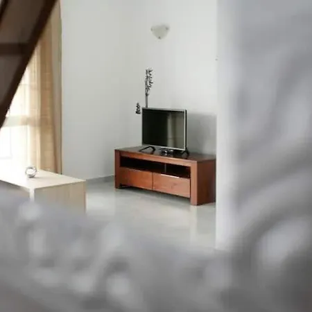 Marina Vista Retreat *