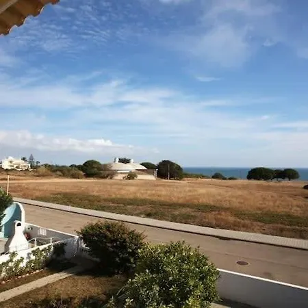 Marina Vista Retreat Holiday home
