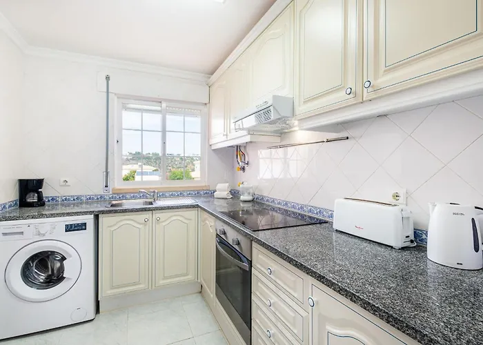 Marina Vista Retreat *