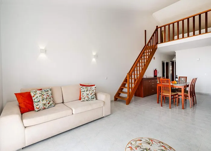 Marina Vista Retreat